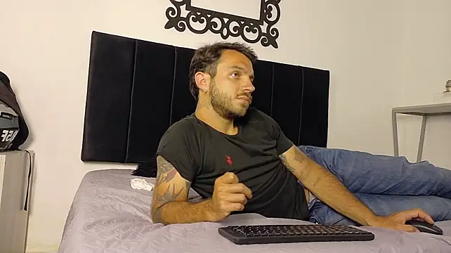 Czat XXX na żywo – Santhiago_Jonnes
