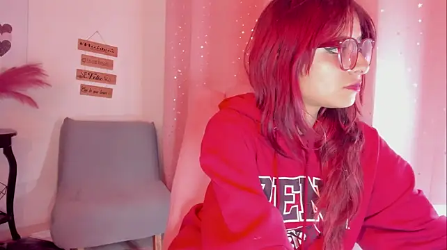RedMeloddy XXX чат на живо
