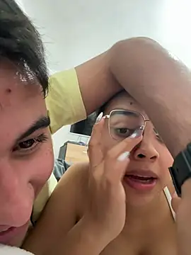 Adri_zu Chat XXX live