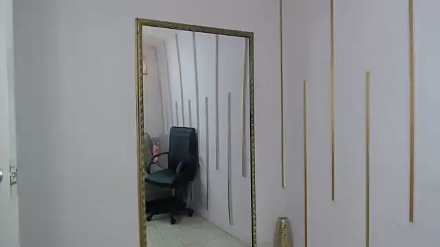 Nayariskaya Adlı Modelin Canlı XXX Sohbeti