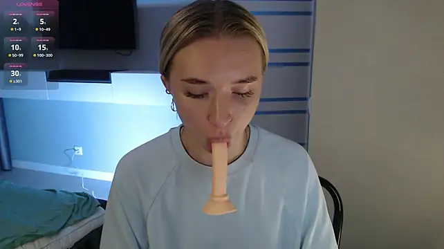 Emily_Hartt's Live XXX Chat