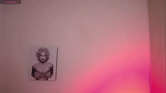 Millie_bobby: онлайн-секс-чат