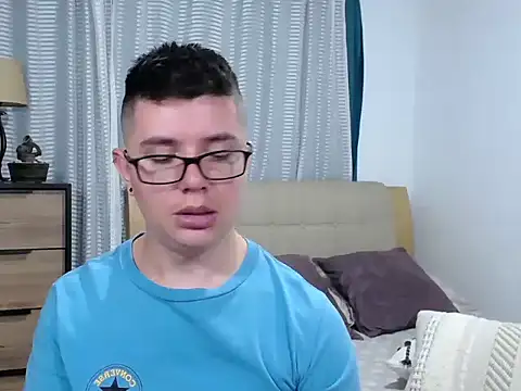 BlackFoXXX69's Live XXX Chat