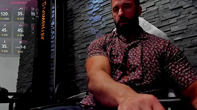 Онлайн чат XXX David_Big_Daddy