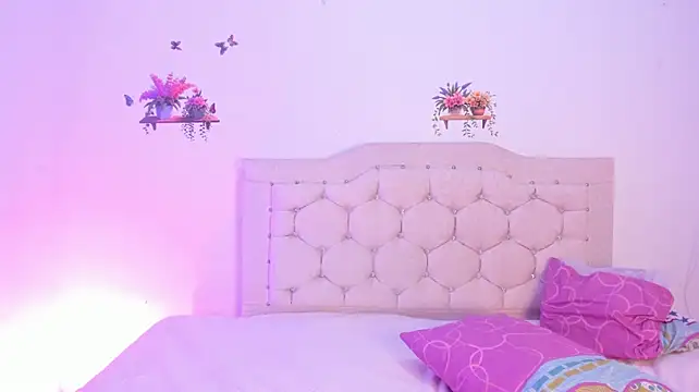 DesiderioLiv Adlı Modelin Canlı XXX Sohbeti
