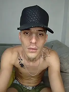 MaxHornyLatin's Live XXX Chat