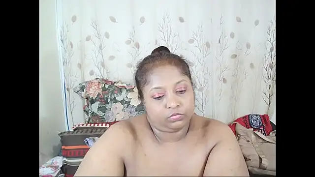 Indiantasha's Live XXX Chat