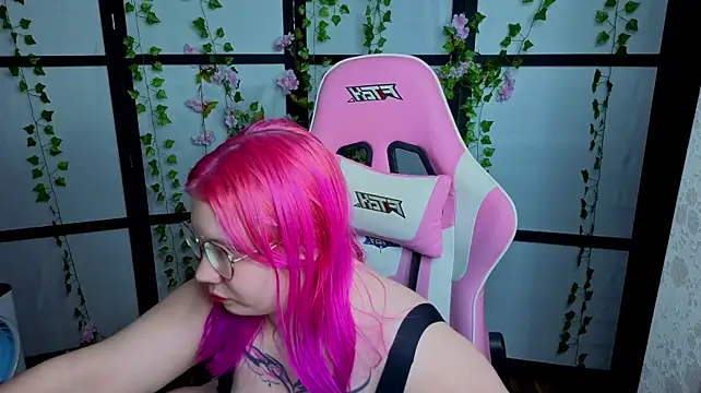 Chat XXX en directo de kitsune_little