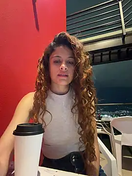 צ'אט XXX בשידור חי של alana15