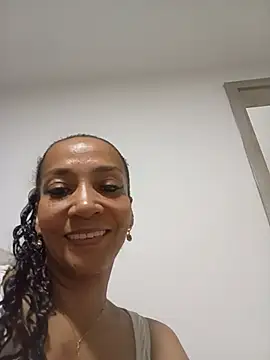 Manuela_giraldo_ 网络视讯表演