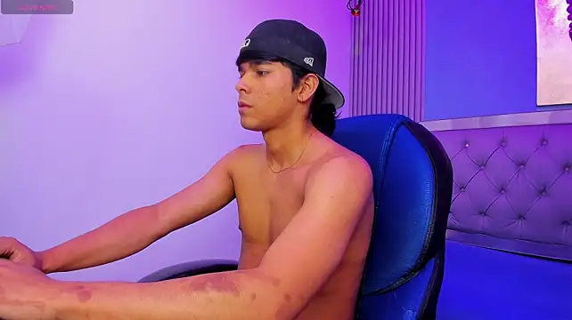 Rauw21 Live XXX Chat