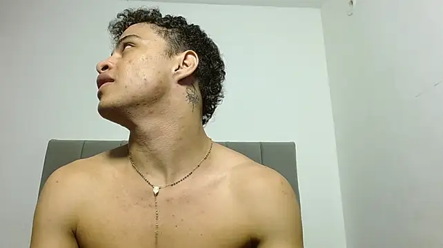 Chat XXX en directo de Jose_And_Daniel
