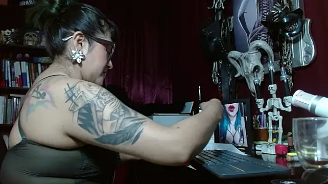 MeGoddesSara লাইভ XXX চ্যাট
