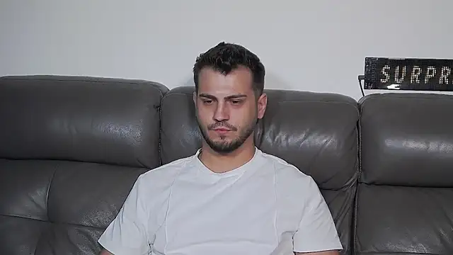 CrazyDom1 élő XXX-chatje