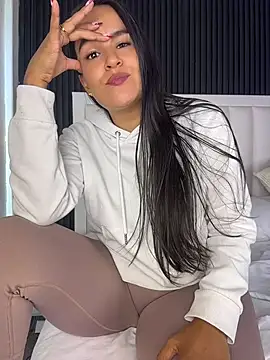 Chat +18 de LucieMillerr ao vivo