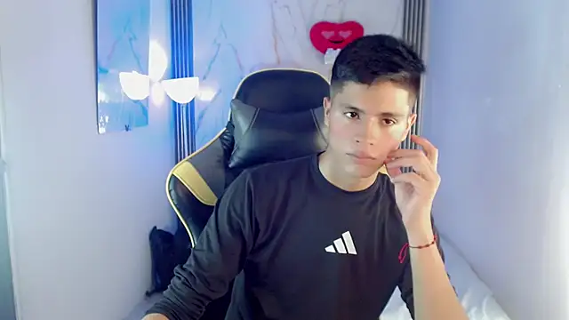 צ'אט XXX בשידור חי של Ascii_one