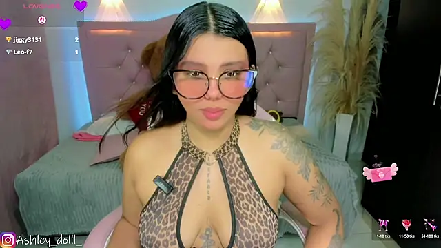 Czat XXX na żywo – Ashley_dolll