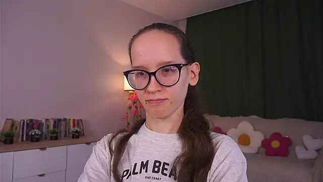 BettyBrowni Adlı Modelin Canlı XXX Sohbeti