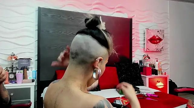 แชท XXX สดของ inkedsinners_