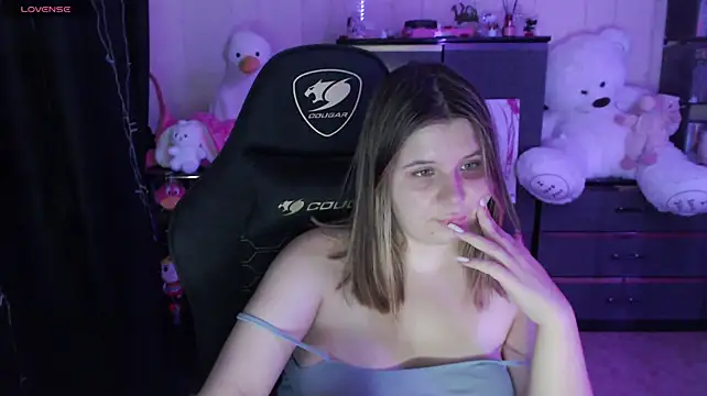 AmyVibess Chat XXX in diretta