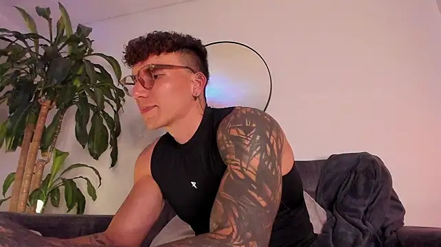 estebandi_do élő XXX-chatje
