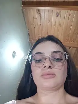 Emmacut Adlı Modelin Canlı XXX Sohbeti