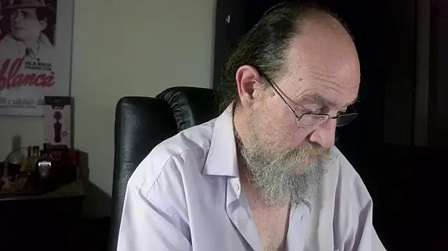 Uncle_Hottie Adlı Modelin Canlı XXX Sohbeti