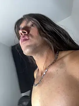 strong_valery Adlı Modelin Canlı XXX Sohbeti