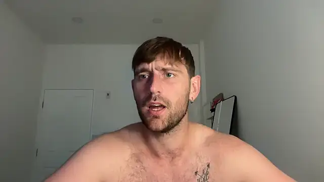 lukegunn webkamerás műsora