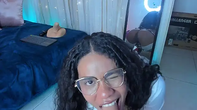 Jade_Thonson1 Chat XXX in diretta