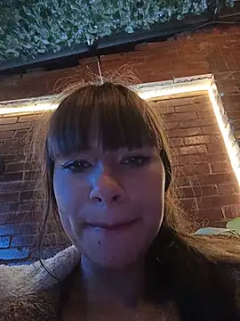 Celeste-15's Live XXX Chat