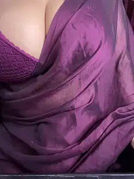 DarlingRuby Adlı Modelin Canlı XXX Sohbeti