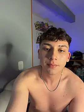 OLIVER_Kn Live XXX chat
