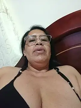 Emilif_'s Live XXX Chat