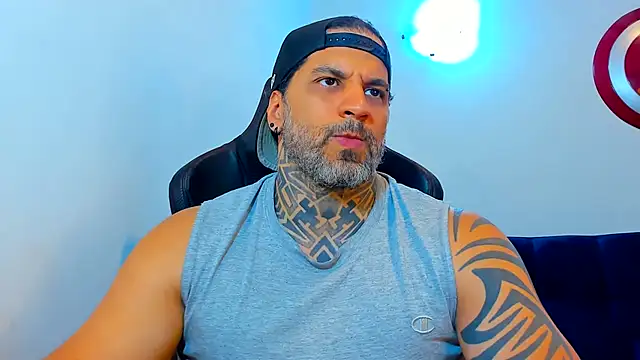 Chat XXX en directo de JoshRigby