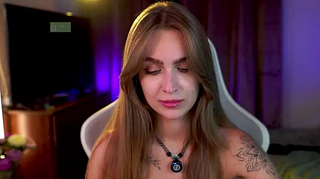 Chat +18 de Kamila_icee ao vivo