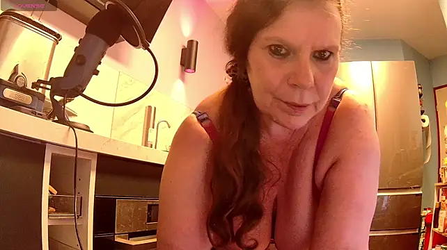 Chat +18 de Endrocleia ao vivo