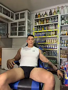 OliverWest04's Webcam Show