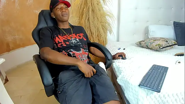 دردشة MATT_STRONG الجنسية المباشرة