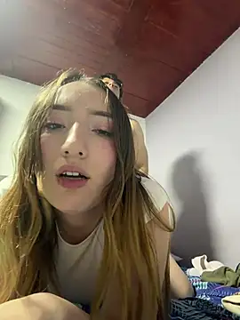 Valery_Salmonsn Webbikameraesitys