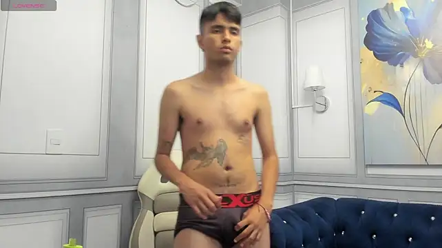 XXX chat uživo modela Elioth_18