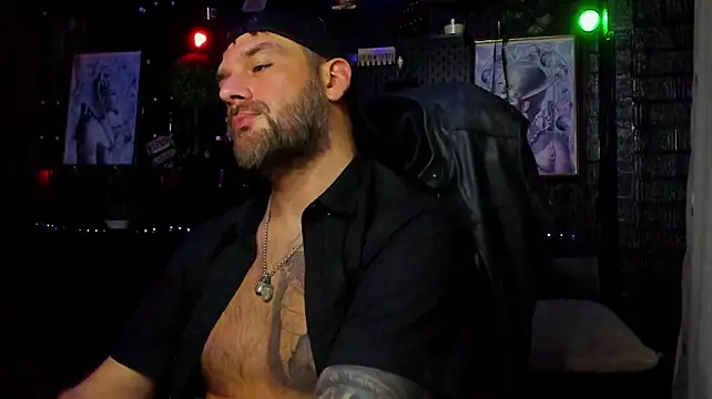 LexHardy XXX чат на живо