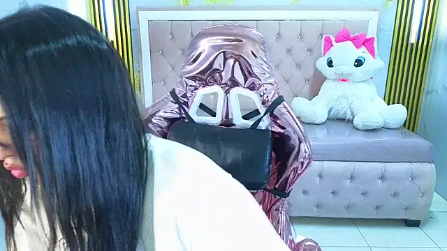 clara_evanss_sのウェブカメラショー