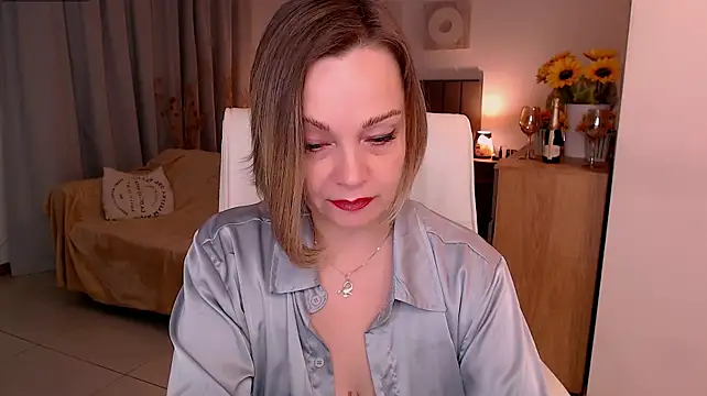 XXX chat uživo modela Tilly_Eliot