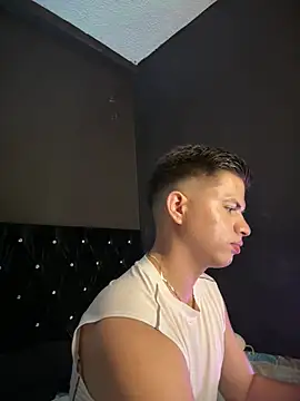 Niicky1_'s Live XXX Chat