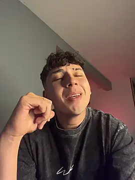 XXX chat uživo modela OLIVER_K