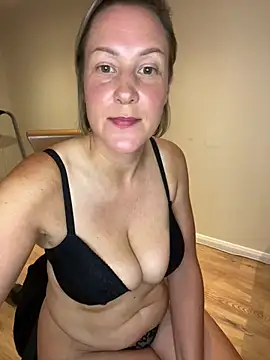 Ella37_XOX: απευθείας συνομιλία ΧΧΧ