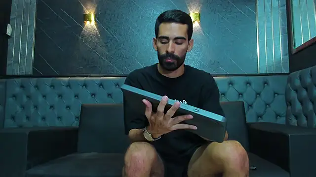 Czat XXX na żywo – Andres_Bless