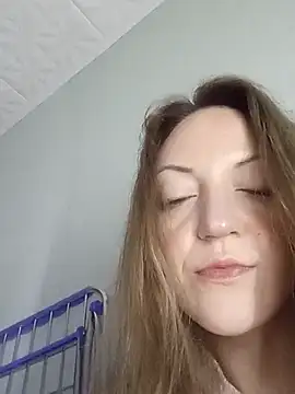 KattyLuuu Adlı Modelin Canlı XXX Sohbeti