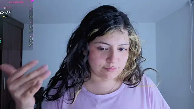 sofix__ Adlı Modelin Canlı XXX Sohbeti